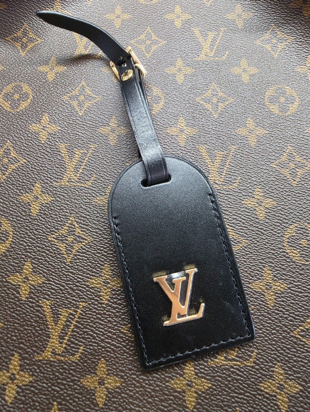 Louis Vuitton Black Leather Luggage Tag with Gold LV Emblem